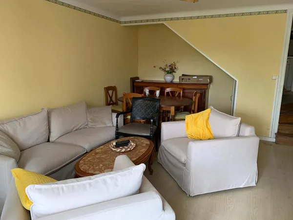 A LOUER - Maison meublée deux chambres avec jardin