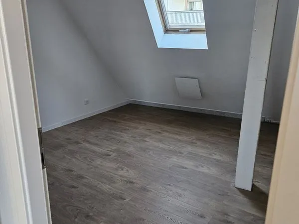 4 pièces 4ème étage 104 rue jean jaurès 67100 Strasbourg