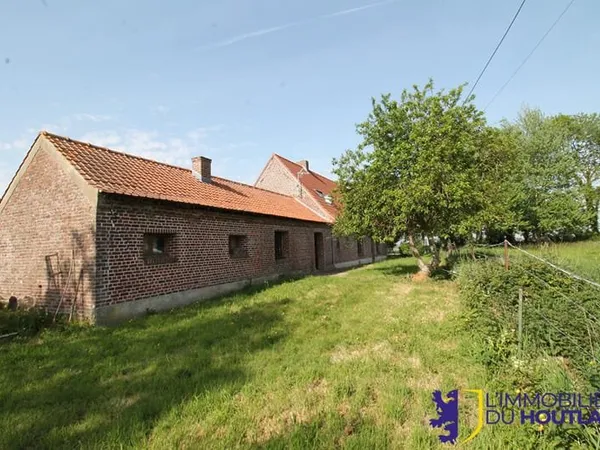 MAISON DE CHARME DANS UN ENVIRONNEMENT PAISIBLE SANS VIS-À-VIS