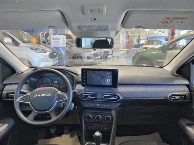 Dacia Sandero 1.0 tce 90ch journey — photo 33