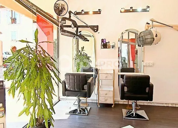 Fonds de commerce 28 m²