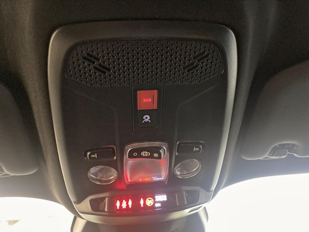Peugeot 2008 hybrid 145 ch e-dcs6 allure — photo 19