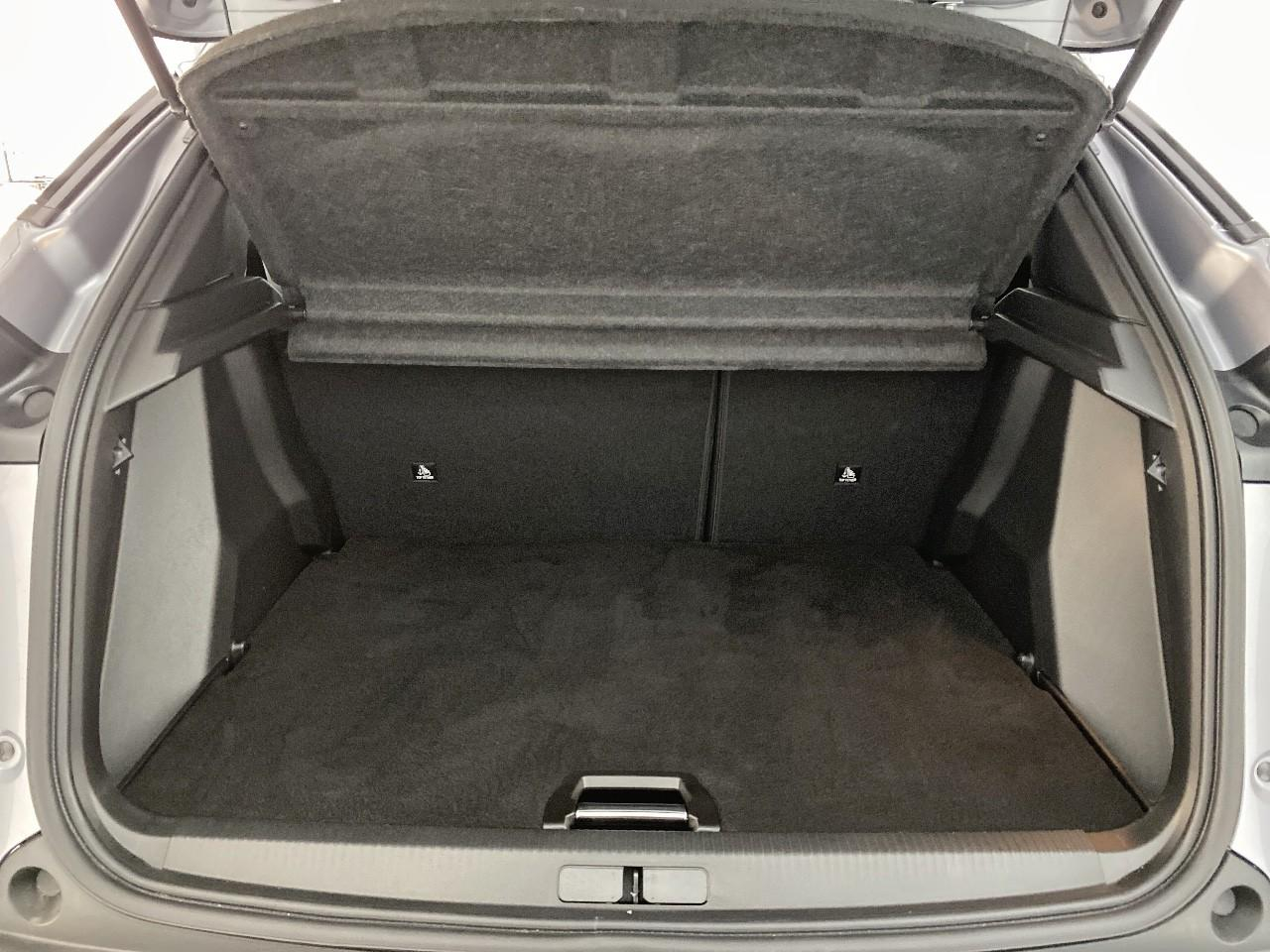 Peugeot 2008 hybrid 145 ch e-dcs6 allure — photo 6