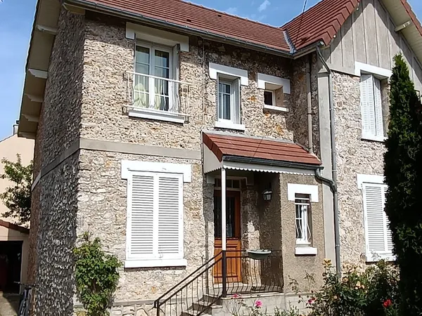 Loue chambre en colocation dans maison - 150m²