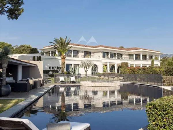 Villa 9 pièces 2000 m²