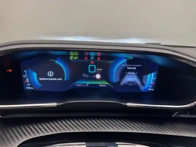 Peugeot 508 hybrid 225 e-eat8 — photo 15