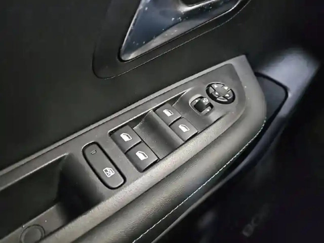 Peugeot 208 puretech 100 s&amp;s eat8 — photo 41