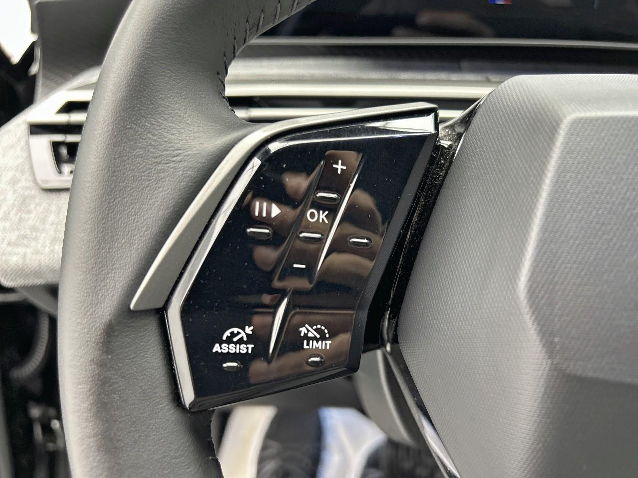 Peugeot 308 hybrid 145 e-dcs6 allure — photo 25