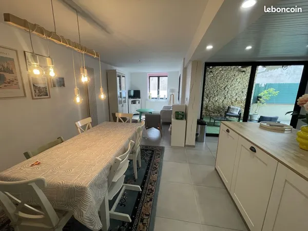 Maison-Appartement 6 p avec sa cour privative à Bischoffsheim