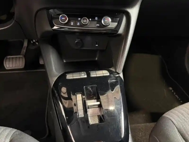 Opel Corsa -e 136 edition / carplay / eligible loa — photo 14