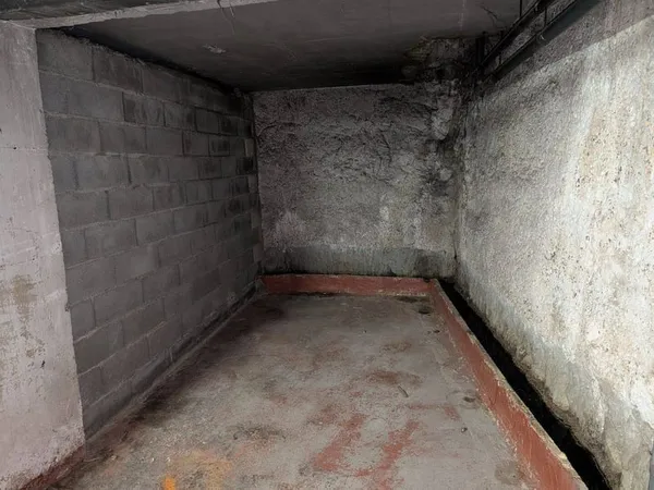 Parking 13 m²