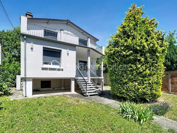 Maison 6 pièces 140 m²