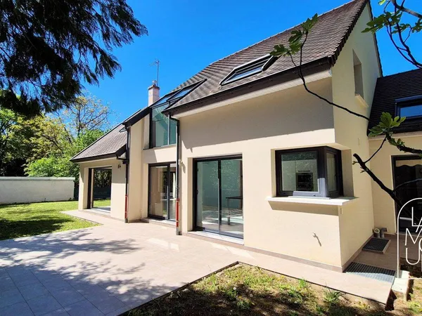 Maison 7 pièces 213 m²