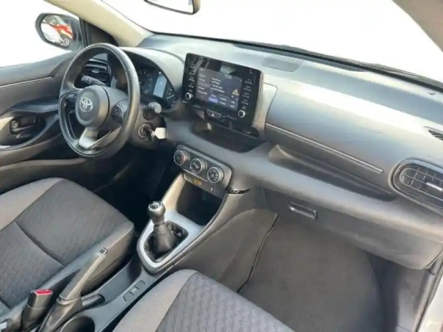 Toyota Yaris 120 vvt-i dynamic 5p my22 — photo 10