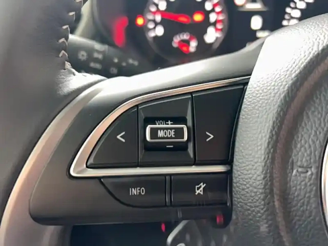 Suzuki Swift 1.2 dualjet hybrid — photo 13
