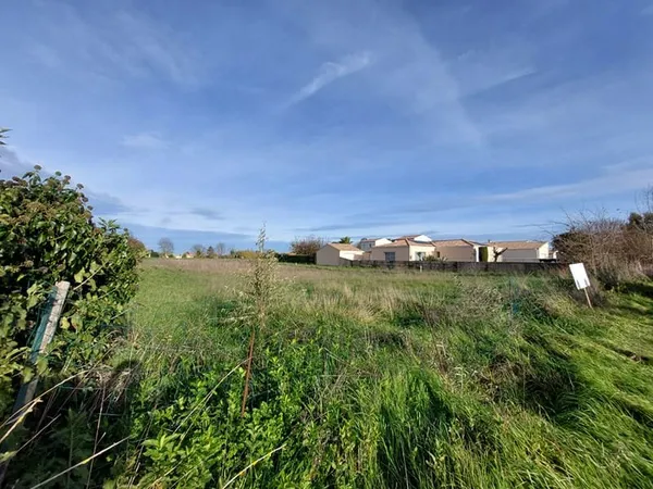 TERRAIN MEDIS -ENTRE MER ET CAMPAGNE