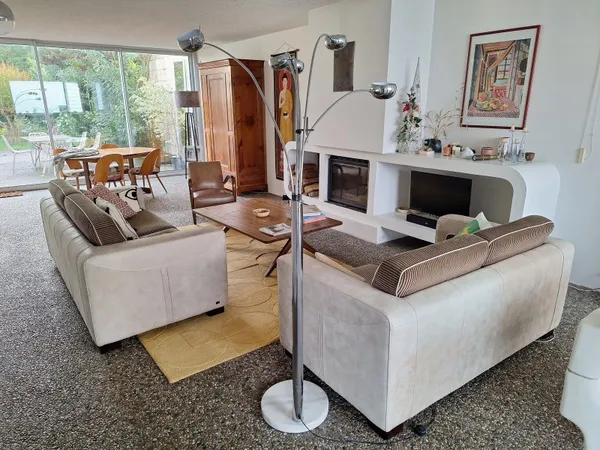 Vends maison avec jardin arboré