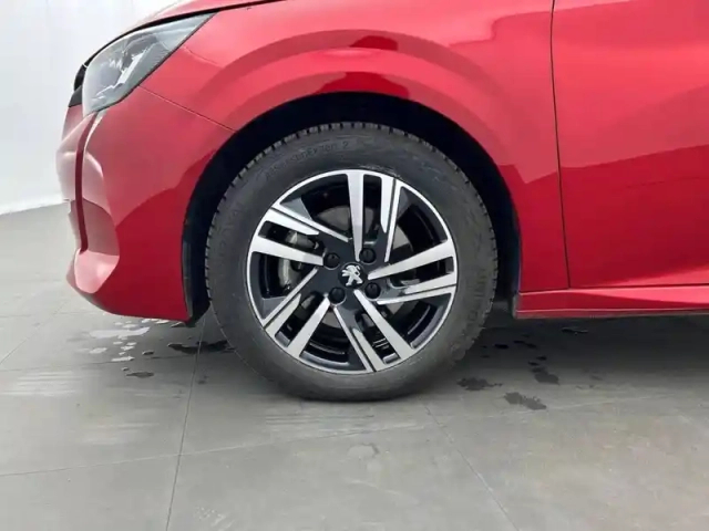 Peugeot 208 puretech 100 s&amp;s eat8 — photo 13
