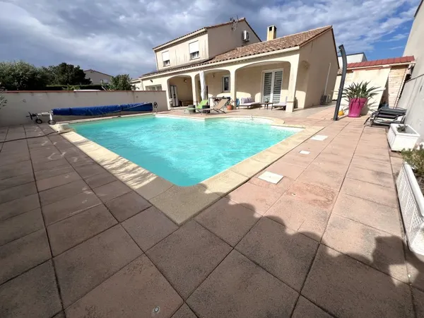 Vends maison 245m² Argelès-sur-Mer, 8 pièces avec piscine