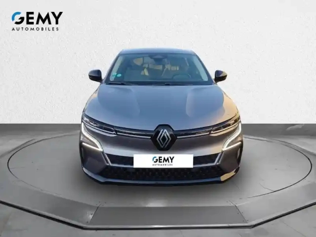 Renault Megane e-tech ev60 220 ch super charge — photo 2