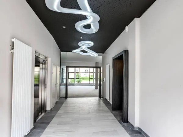 Bureaux 617 m²