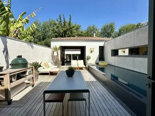 Maison 6 pièces 244 m²