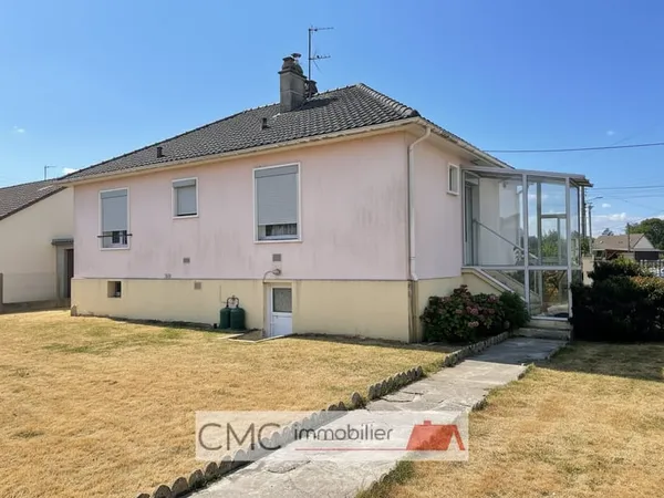 Maison avec jardin et sous-sol total