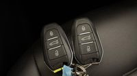 Citroen C5 X Hybride rechargeable 225ch Shine ëEAT8 — photo 16