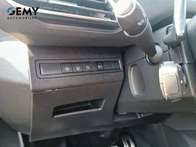 Peugeot 3008 hybrid 225 e-eat8 — photo 15