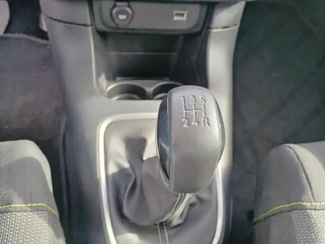 Citroën C3 bluehdi 100 s&amp;s bvm6 shine business — photo 24