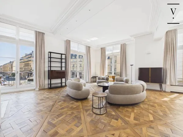 Appartement 4 pièces 210 m²