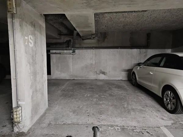 Parking 11 m²
