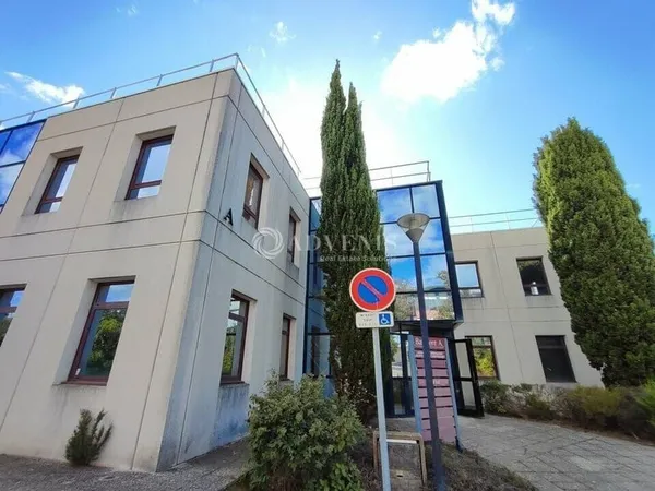 Bureaux 500 m²