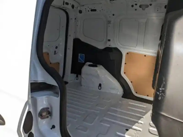 Ford Transit Courier 1.0e 100ch stop&amp;start trend — photo 14