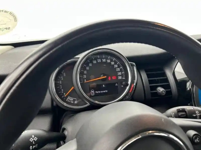 Mini Mini hatch 5 portes one 102 ch — photo 39