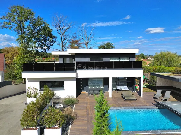 Maison d'architecte Besancon 7 pièce(s) 242 m2