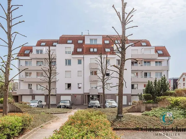 Local commercial 127 m²