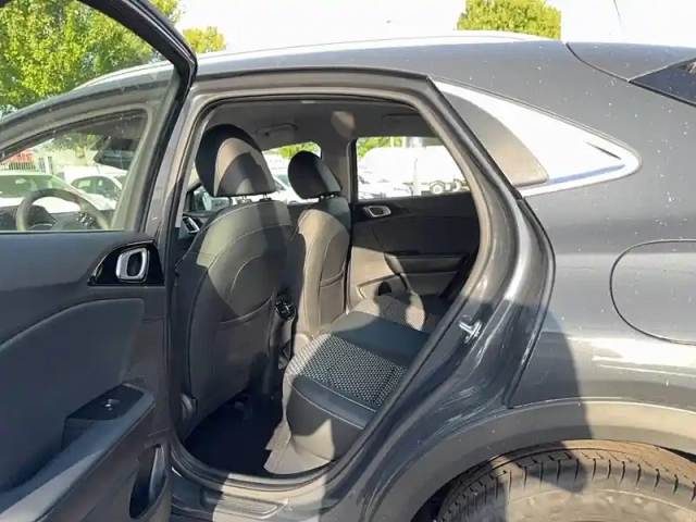 Kia Xceed 1.6 crdi 136 ch isg mhev ibvm6 — photo 4