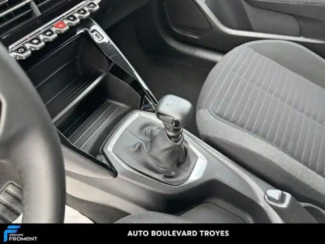 Peugeot 208 1.2 puretech 100ch s&amp;s style — photo 14