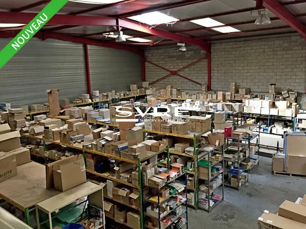 Local industriel 958 m²