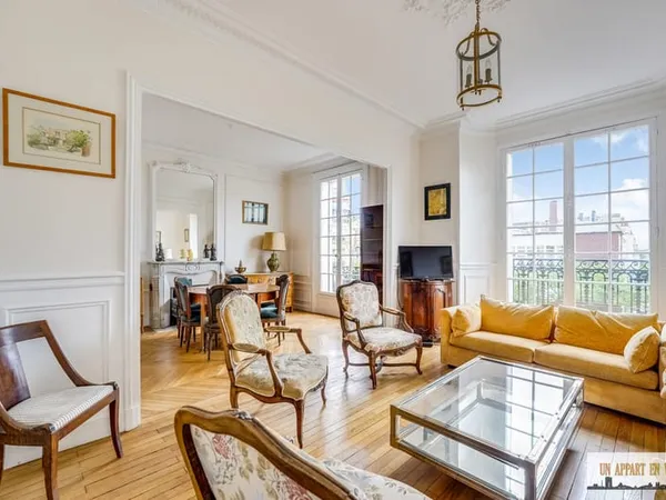 Rue Chardon-Lagache - 4 pièces 96 m² meublé, charme de l'ancien 3,07 m de hauteur sous plafond- 3ème