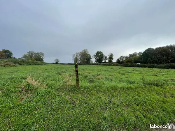 Terrain 2358 m² BEAUVOIS