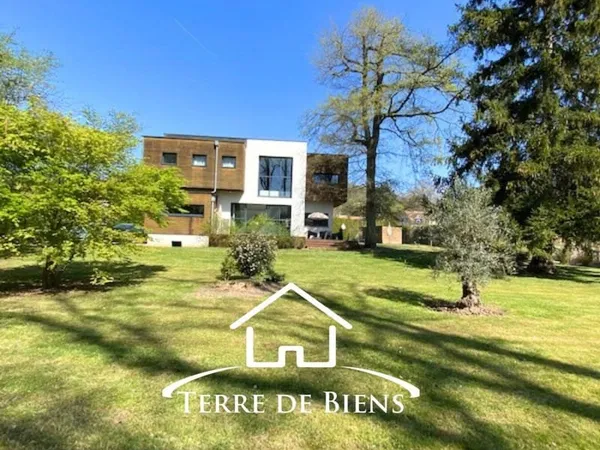 Maison 9 pièces 264 m²