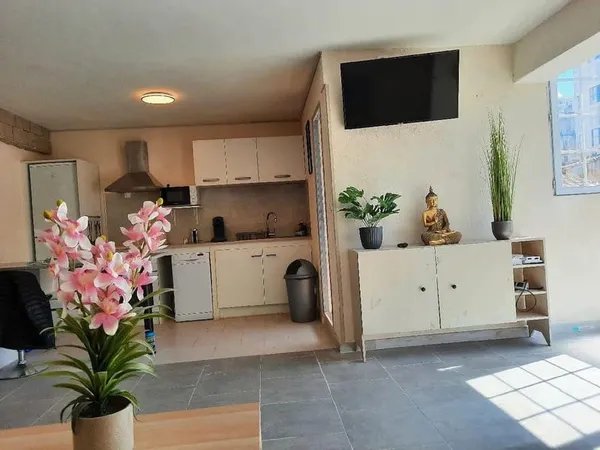 Studio tout équipé meublé neuf 39m2