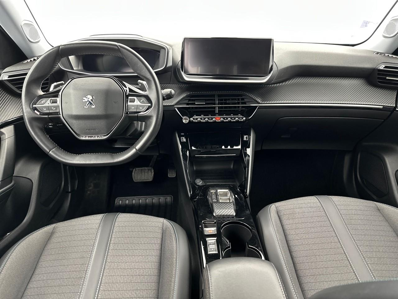 Peugeot 2008 puretech 130 s&s eat8 allure pack — photo 11