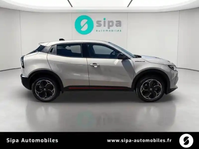 Alfa Romeo Junior elettrica 156 ch — photo 6