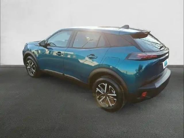 Peugeot 2008 hybrid 145 e-dcs6 — photo 39