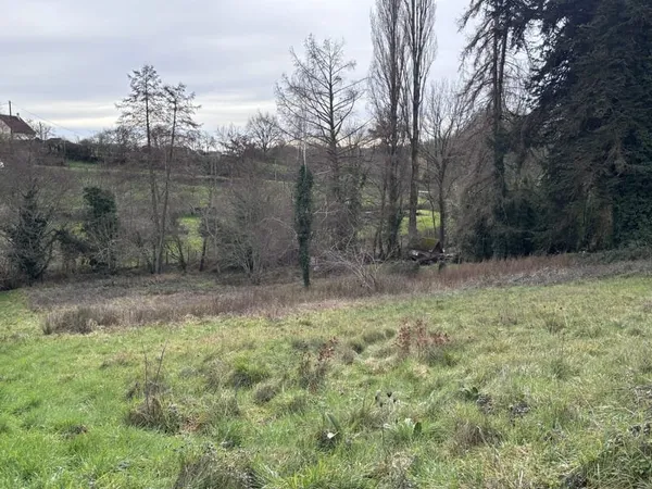 Terrain constructible 1750m2 non viabilisé