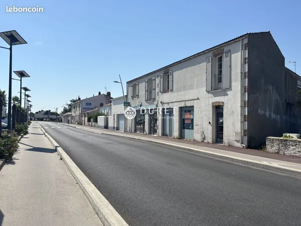 Local commercial 200 m² Saint-Gilles-Croix-de-Vie