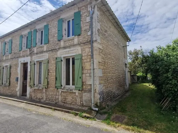 Maison 4 pièce(s), 3 chambres, garage non attenant, jardin 210m²